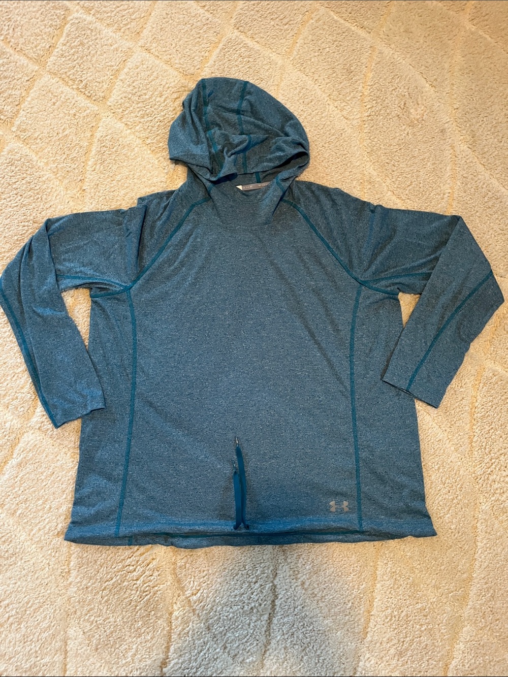 Women’s Under Armour hooded heat gear top